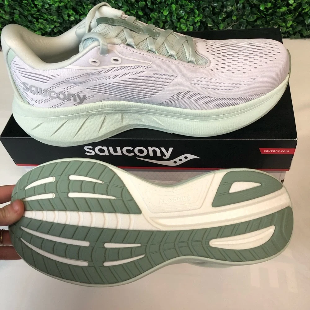 NIB Saucony Ride 18 White And Fog Womens Tennis Shoes - Picture 6 of 7